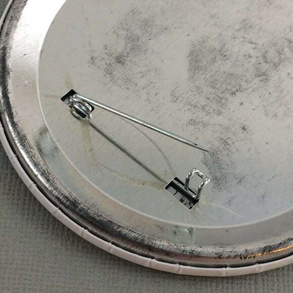 Vintage Shaver Centre Large Pin Back Button Badge Advertisement - Picture 10 of 12